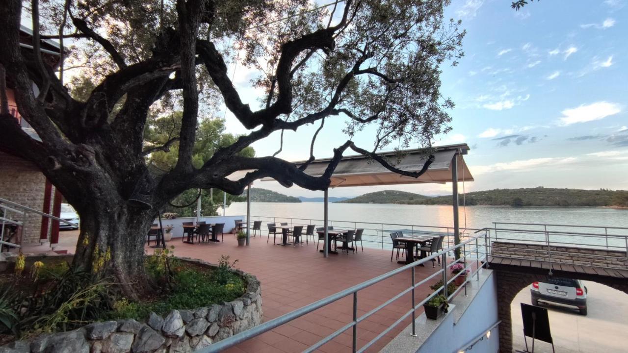 Pansion Alen - Dugi Otok Bed and Breakfast Luka  Eksteriør billede